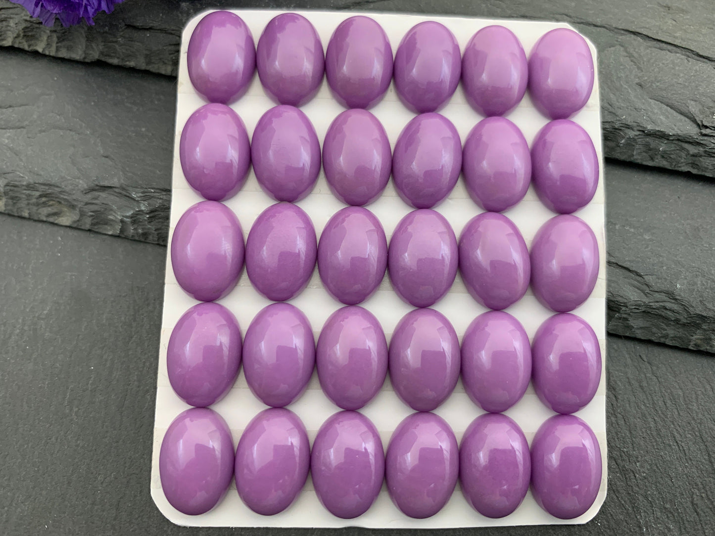 Phosphosiderite oval 10x14mm cabochon - Calibrated cabochons