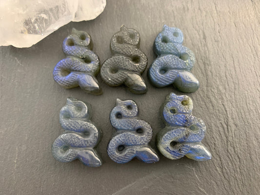 Labradorite snake cabochon - Snake carving