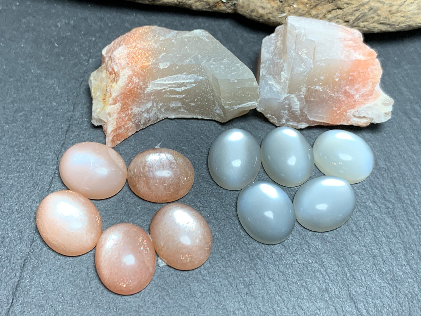 Goldsand Sunstone oval 10x12mm Cabochon - Calibrated cabochons