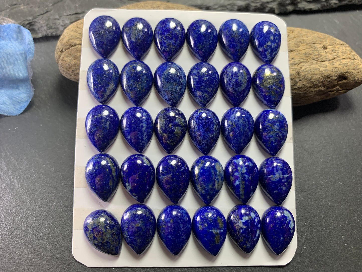 Lapis Lazuli pear 10x14mm Cabochon - Calibrated cabochons
