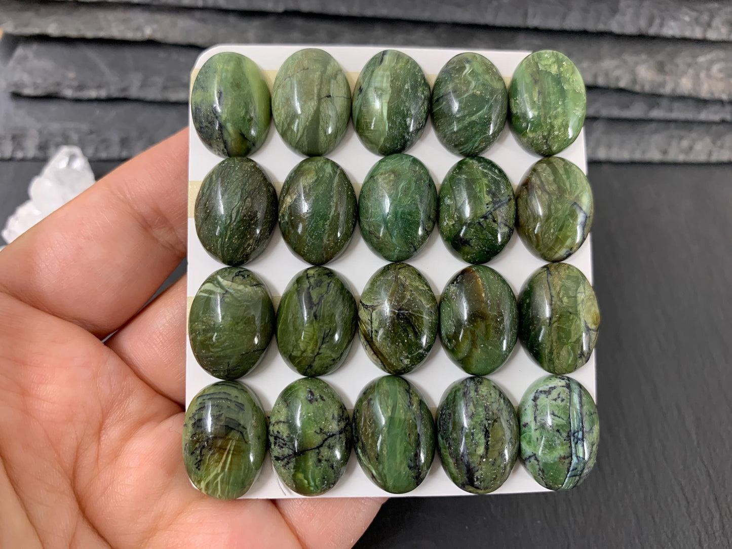 Green Opal oval 13x18mm cabochon - Calibrated cabochons