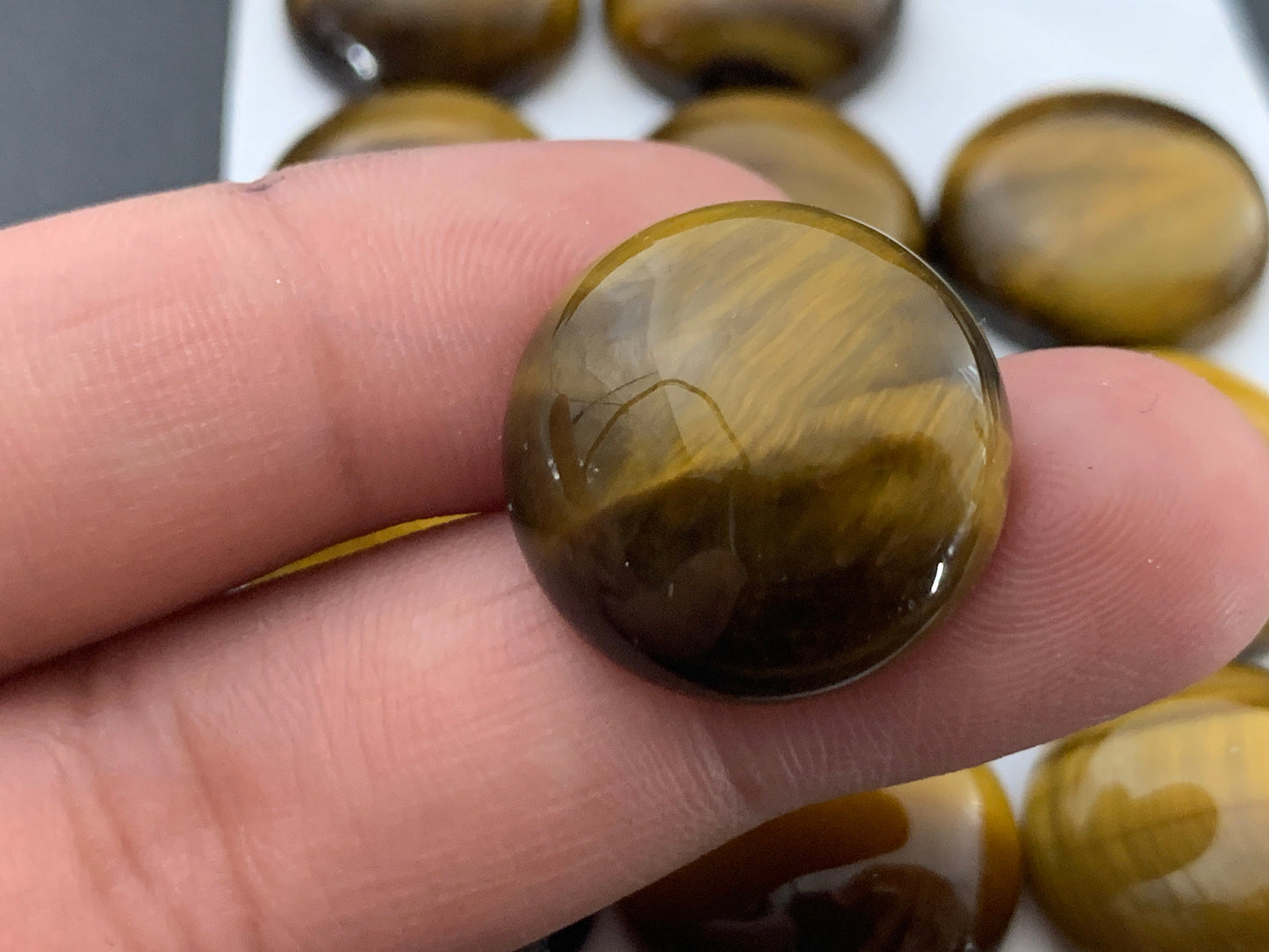 Tiger Eye round 20mm cabochon - Calibrated cabochons