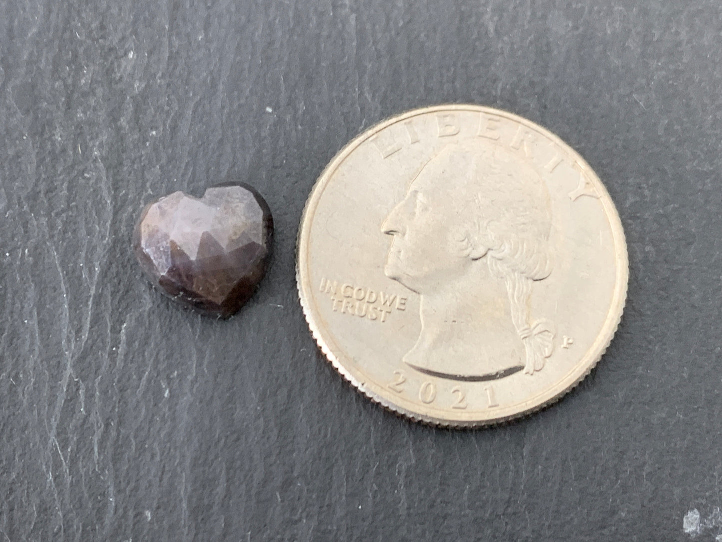 Second quality Faceted Wonderful Grey Star Sapphire heart 10mm cabochon