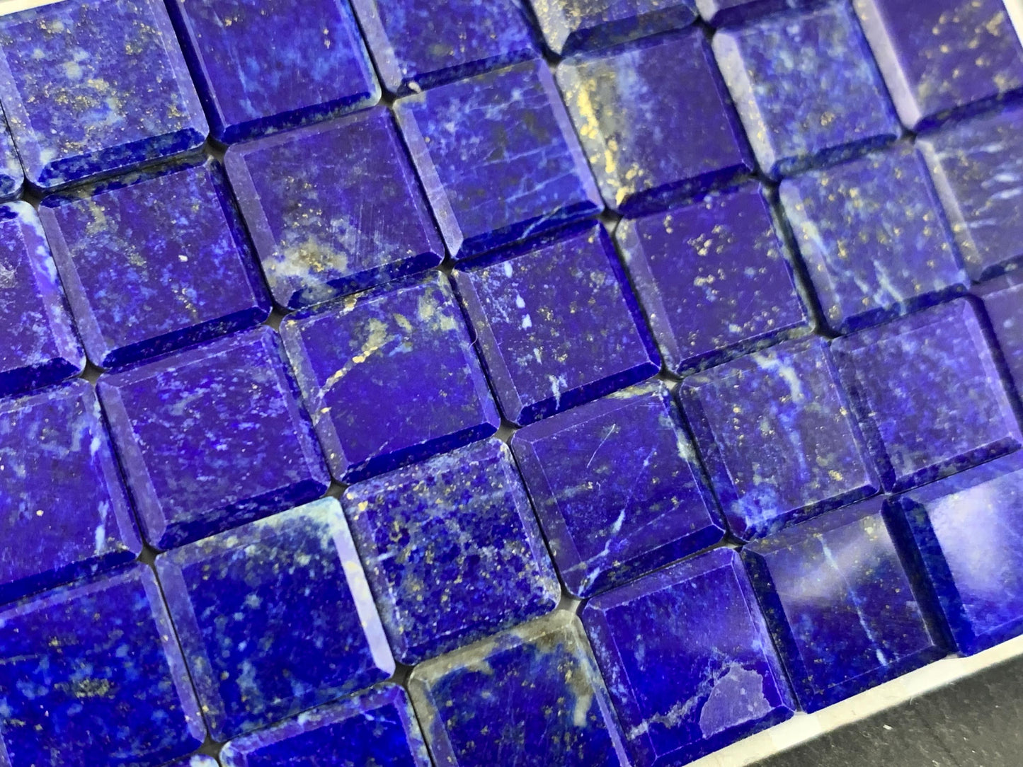 Flat Lapis Lazuli square 10mm cabochon with faceted edge - Calibrated cabochons