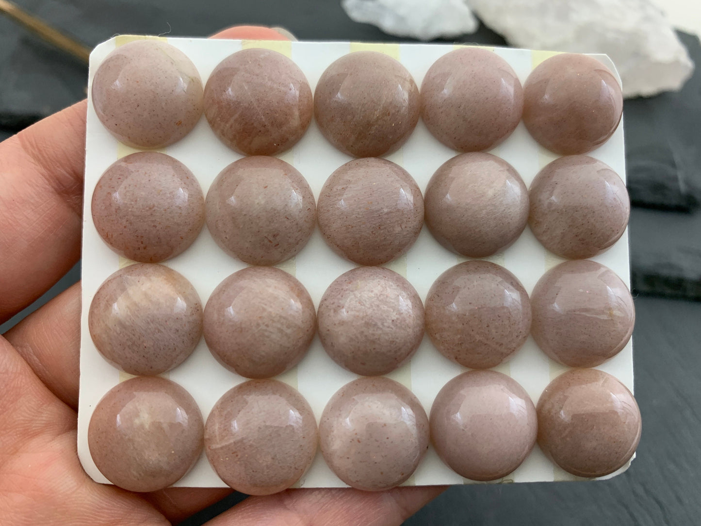 Pink Moonstone round 15mm cabochon - Calibrated cabochons