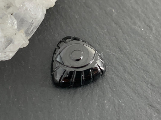 Spinel Carved Eye trillion 10mm cabochon