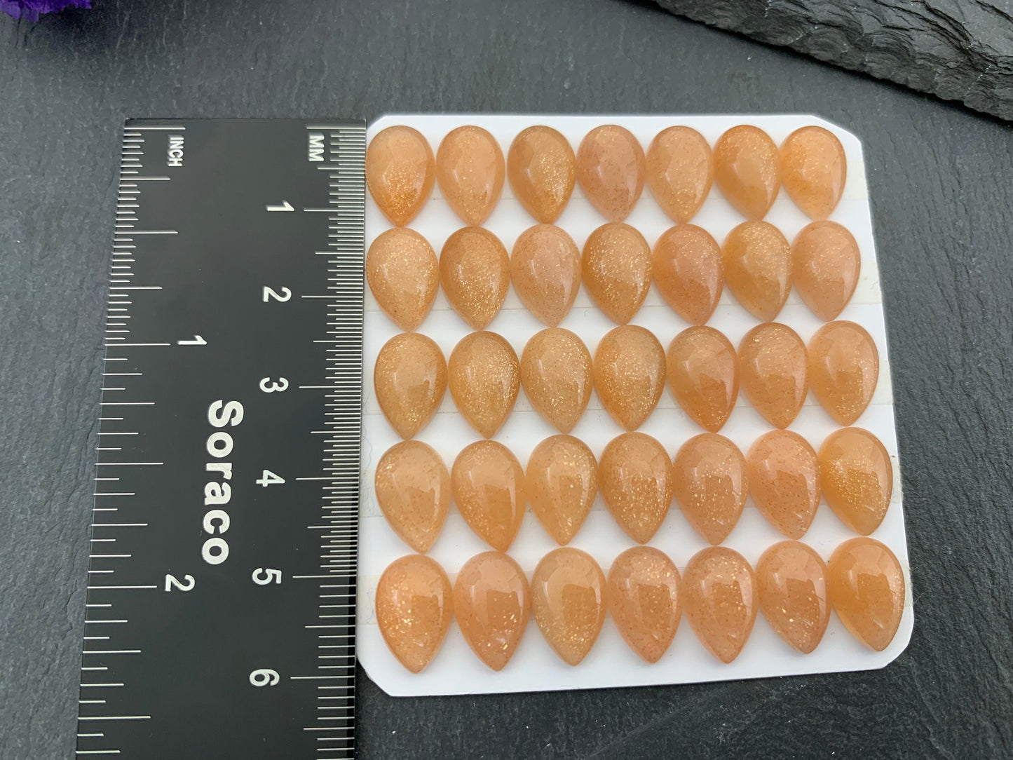 Goldsand Sunstone Pear 8x12mm cabochon - Calibrated cabochons
