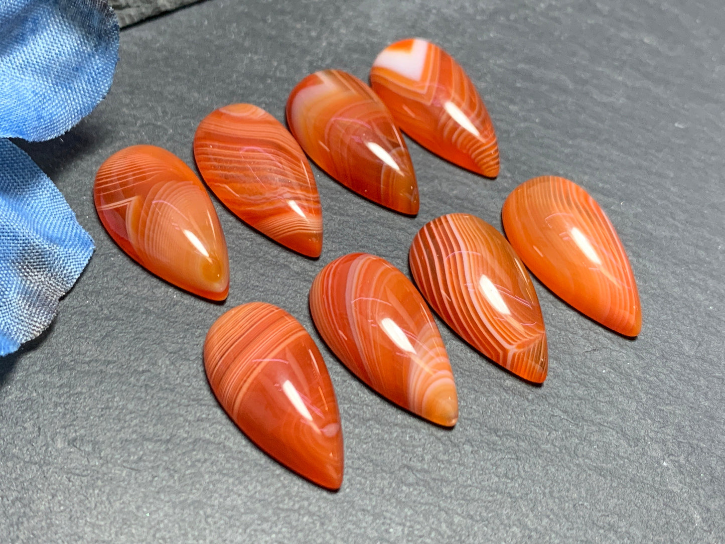Red Agate pear 11x21mm cabochon - Calibrated cabochons