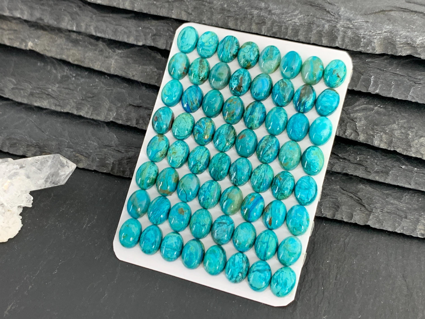 Opaline oval 6x8mm cabochon | Calibrated cabochons | Natural Opaline