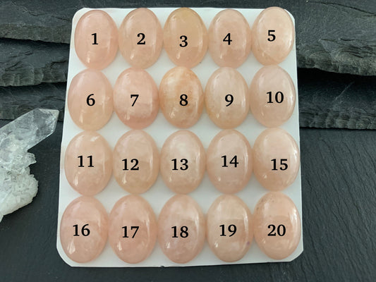 Morganite oval 13x18mm cabochon - Calibrated cabochons