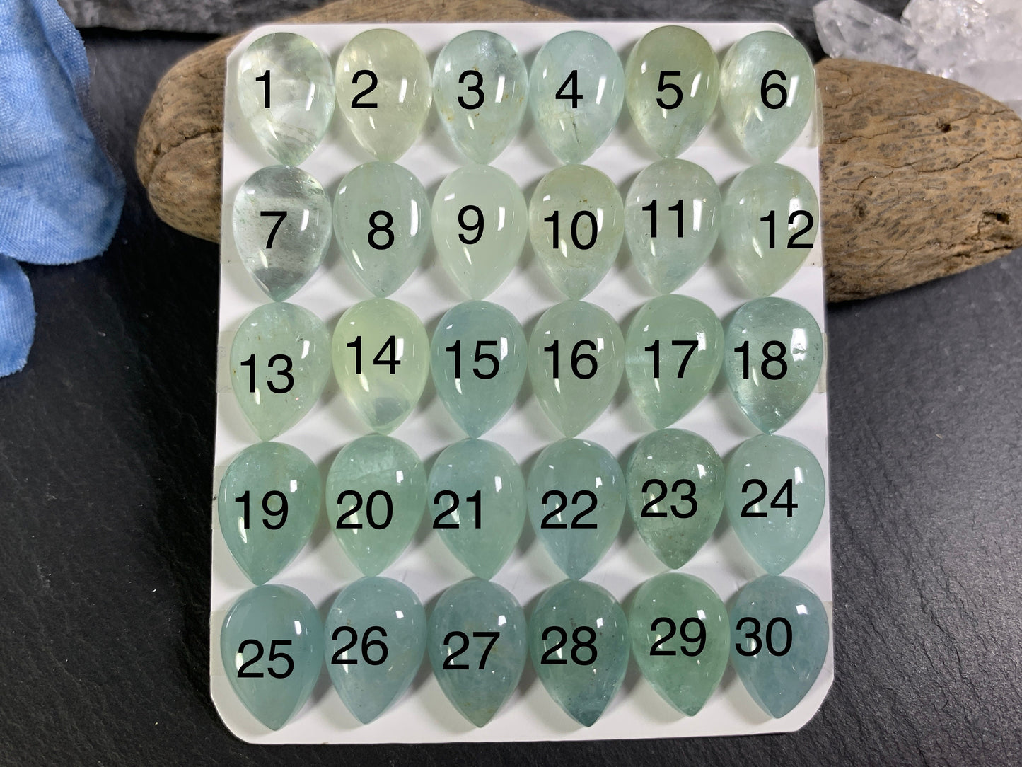Aquamarine pear 10x14mm cabochon - Calibrated cabochons