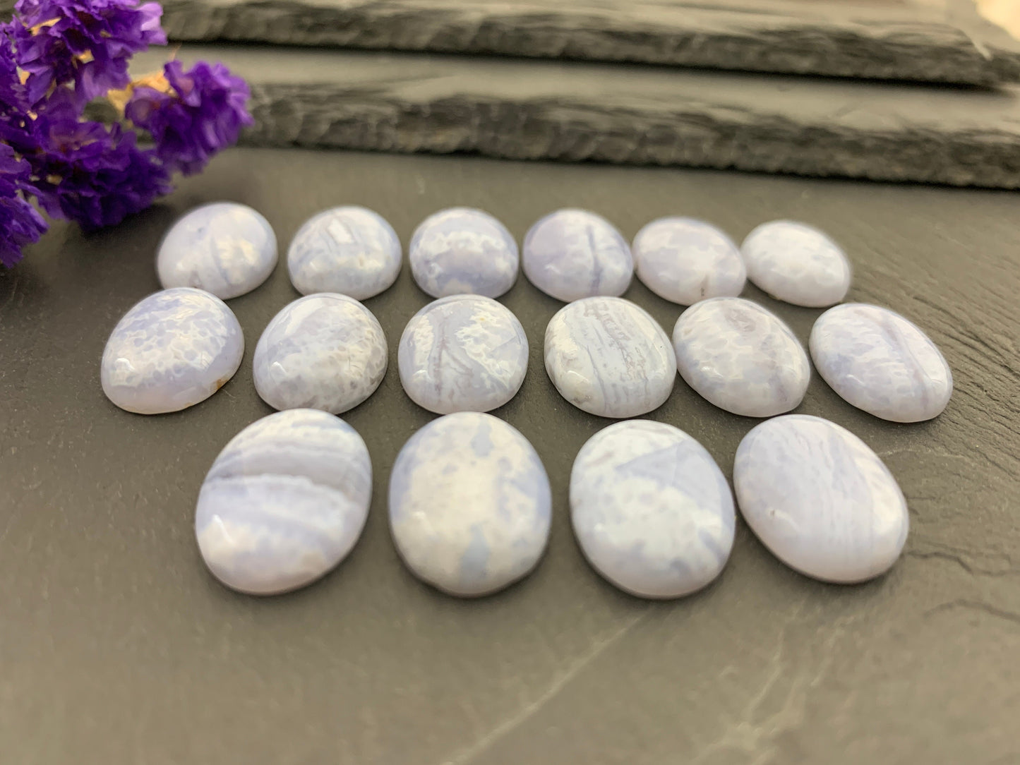 Blue Lace Agate oval 13x18mm cabochon - Calibrated cabochons