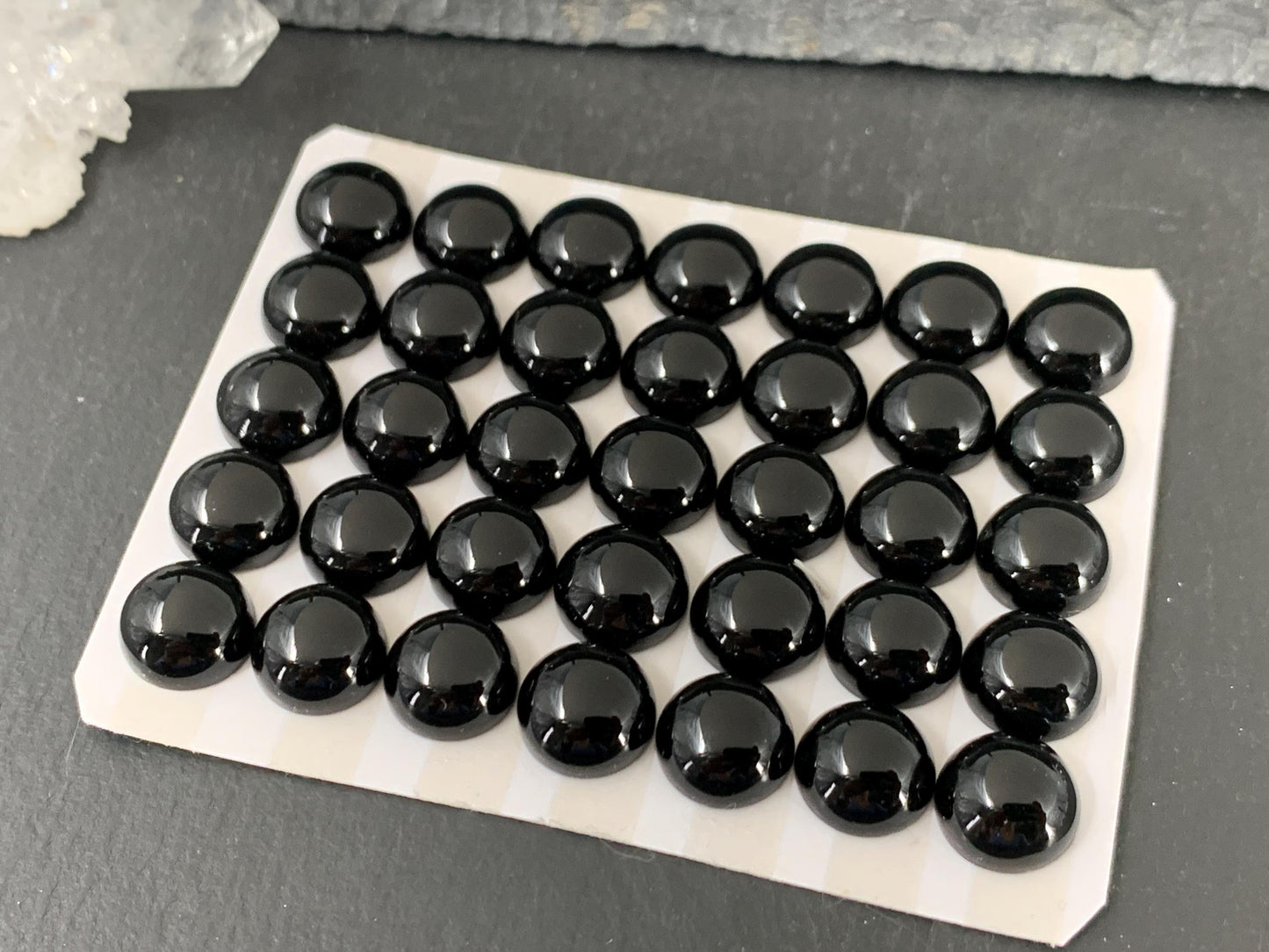 Black Agate round 10mm cabochon - Calibrated cabochons