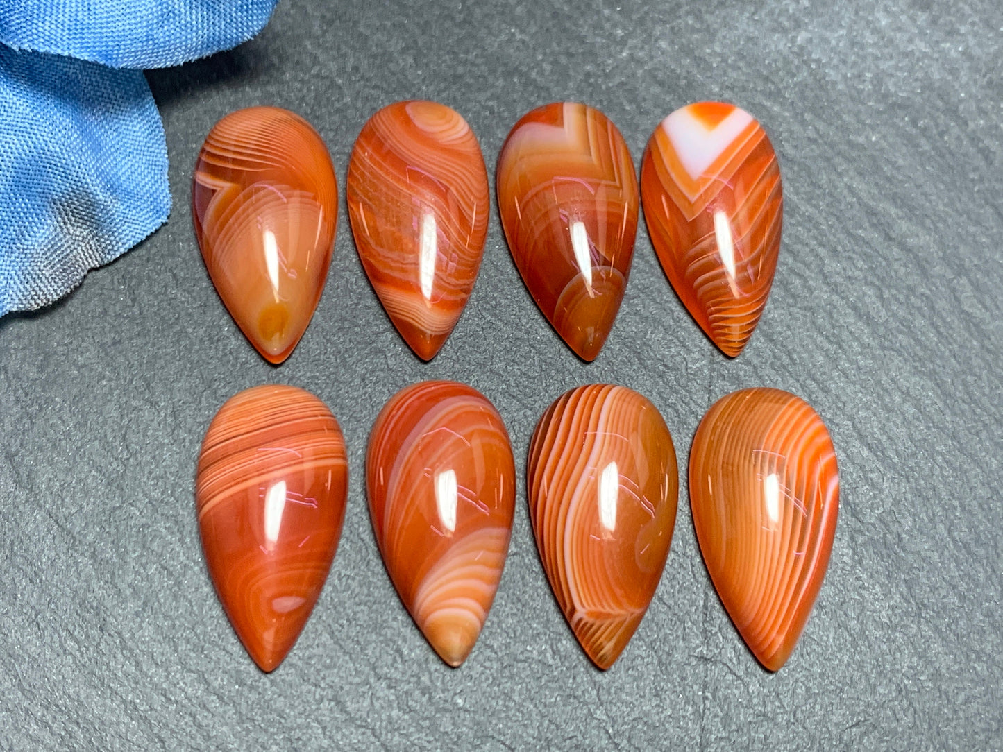 Red Agate pear 11x21mm cabochon - Calibrated cabochons