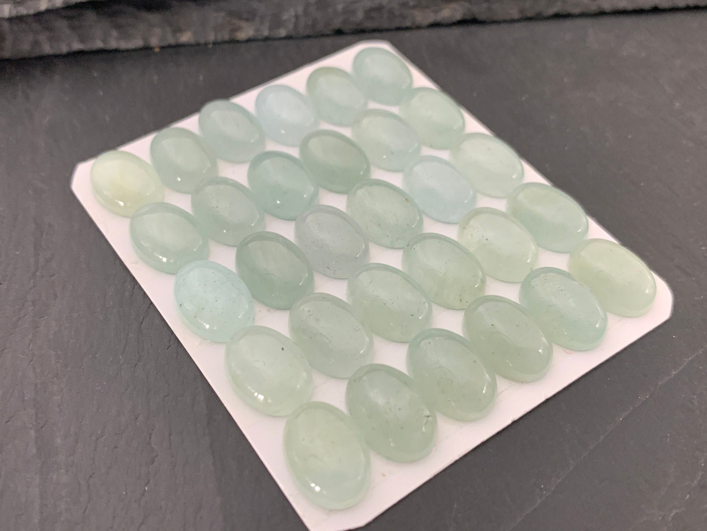 Aquamarine oval 10x14mm cabochon - Calibrated cabochons