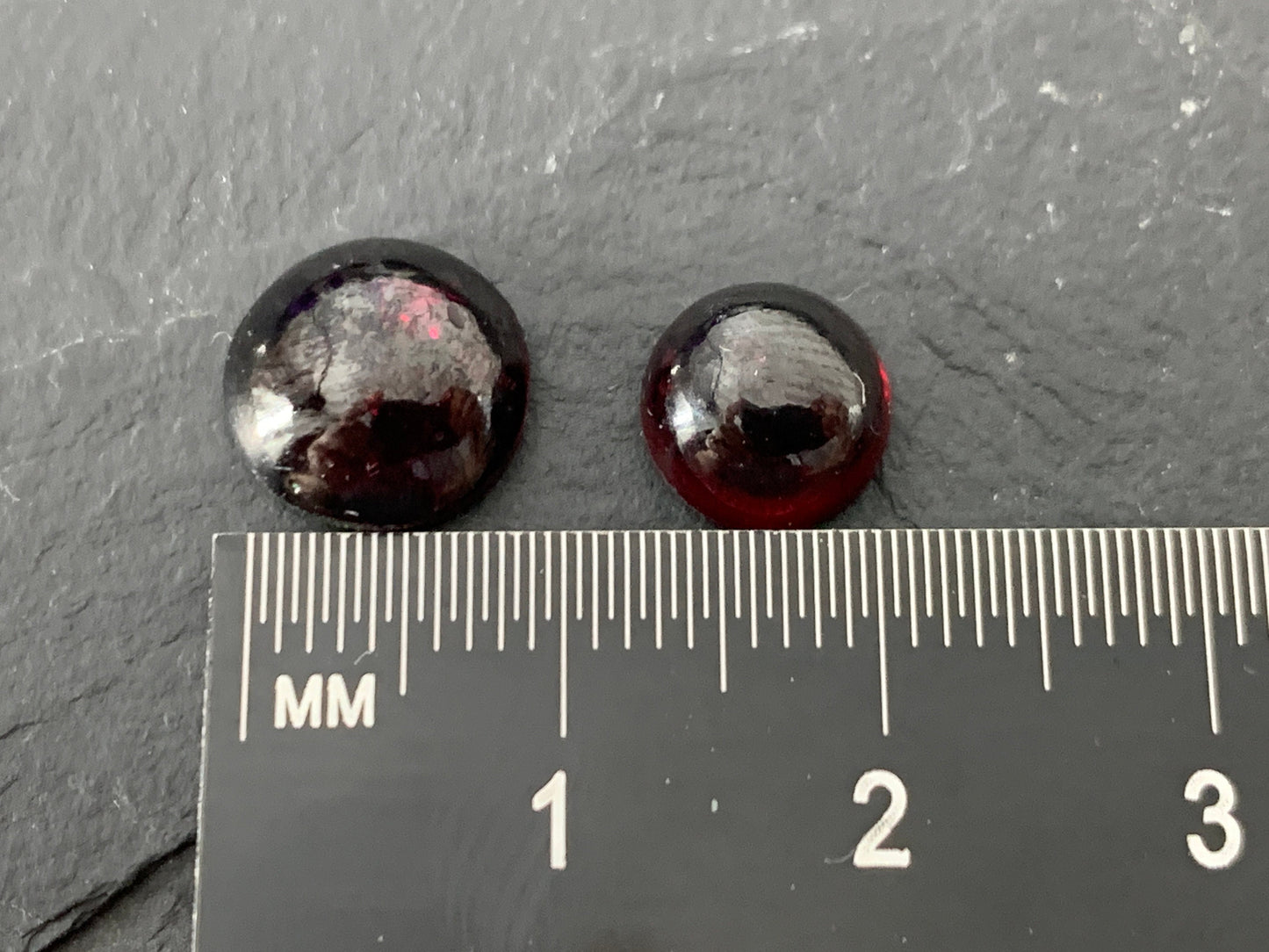 Red Garnet Round 10mm & 8mm cabochon