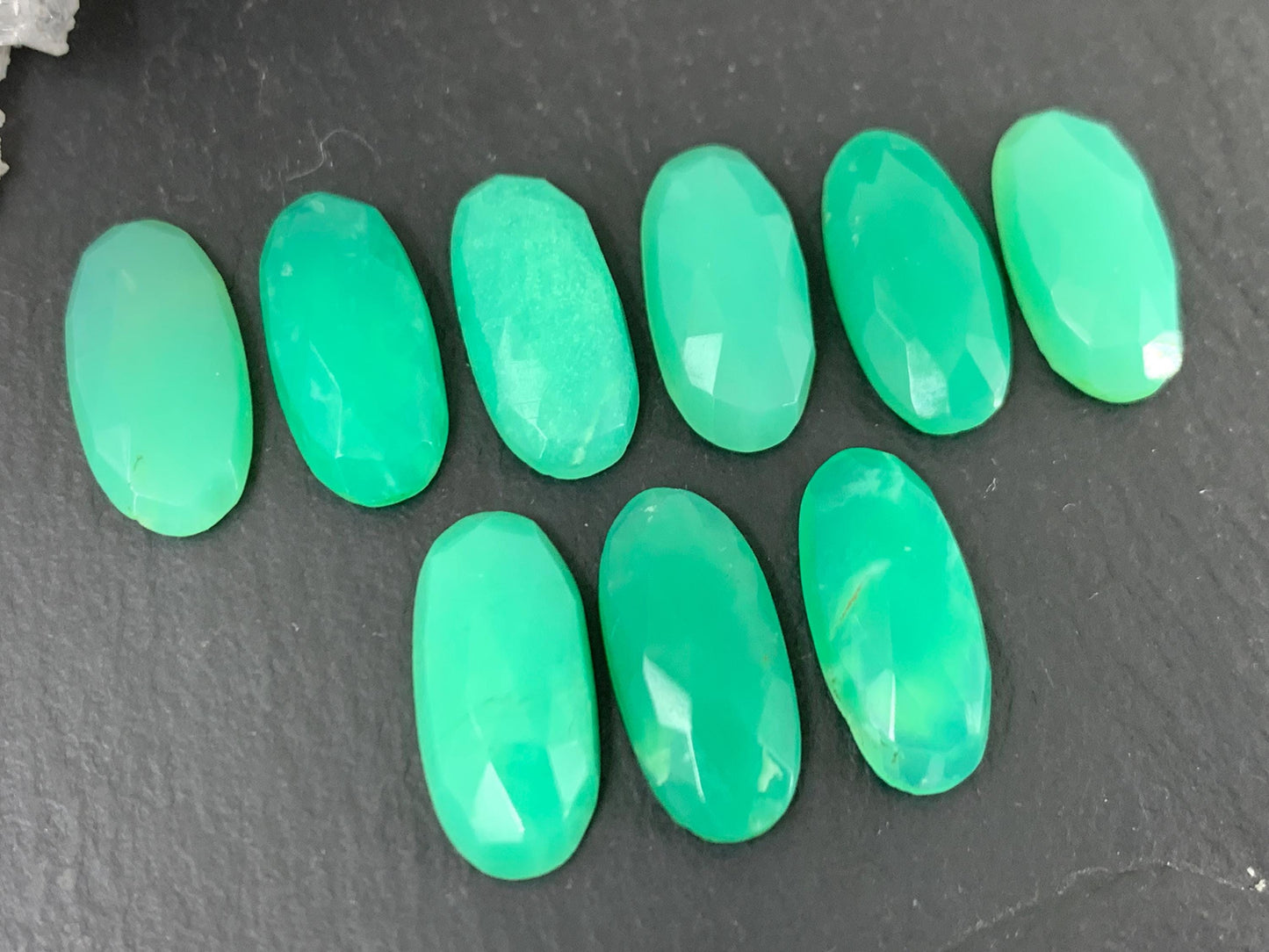 Faceted Chrysoprase oval 7x15mm cabochon