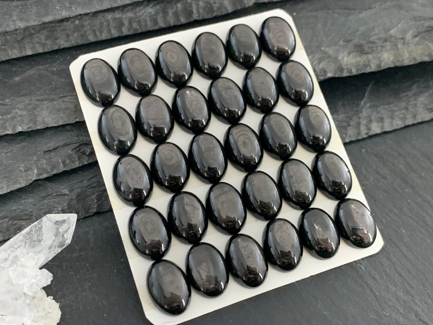 Hypersthenes oval 10x14mm cabochon