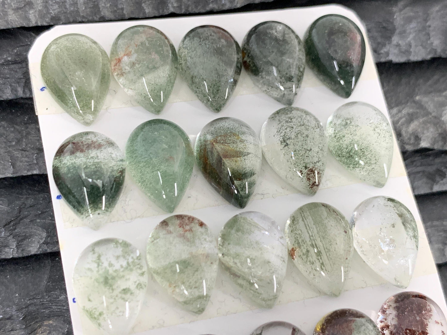 Green Phantom Crystal pear 10x14mm cabochon - Calibrated cabochons