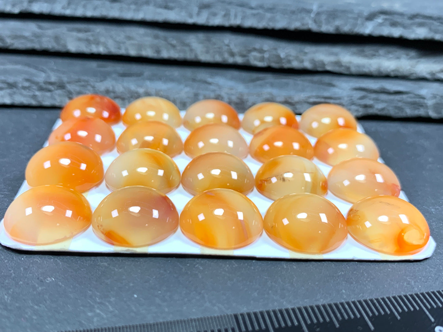 Carnelian round 16mm cabochon - Calibrated cabochons
