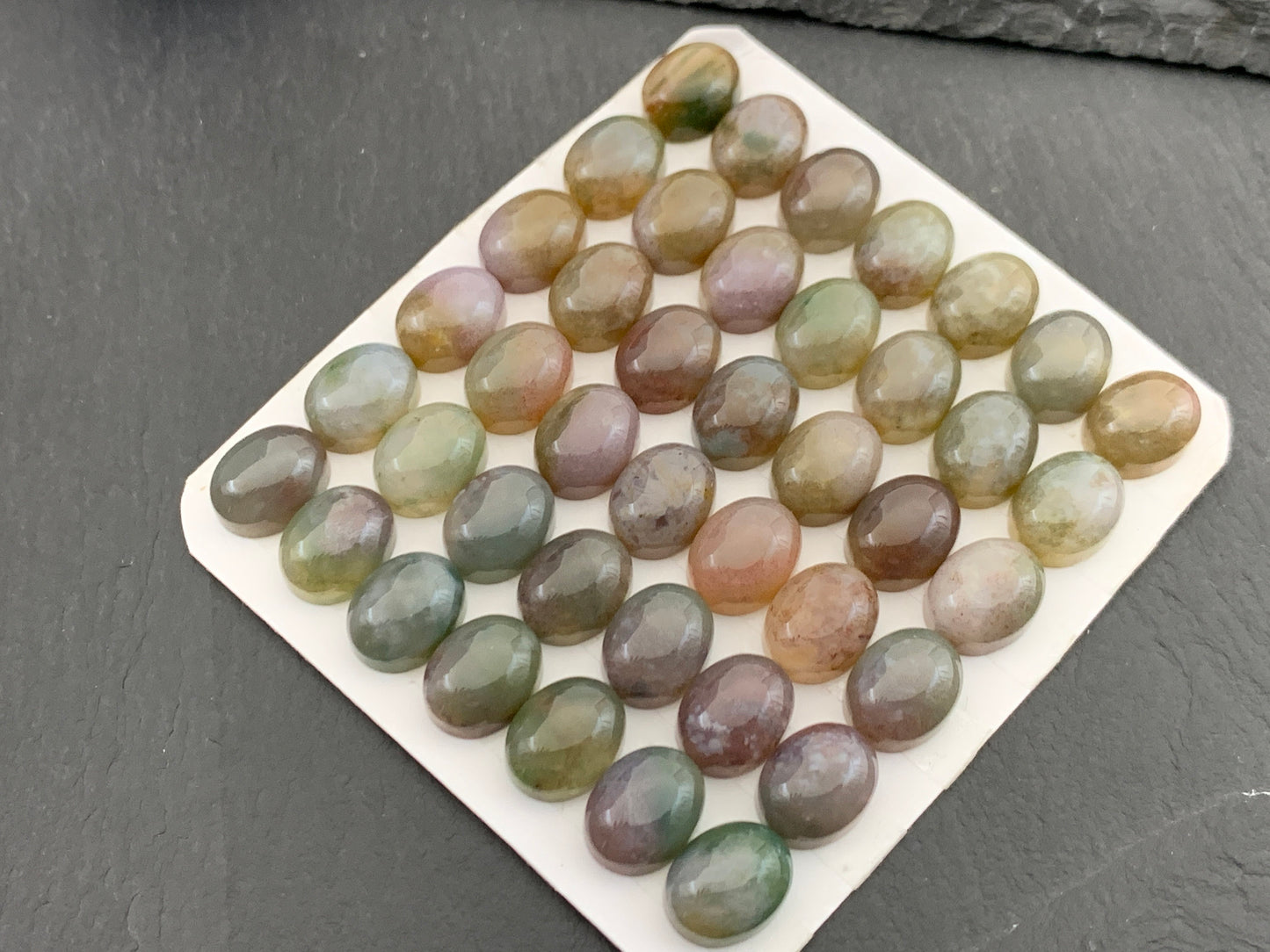 Blood Quartz oval 8x10mm cabochon - Calibrated cabochons
