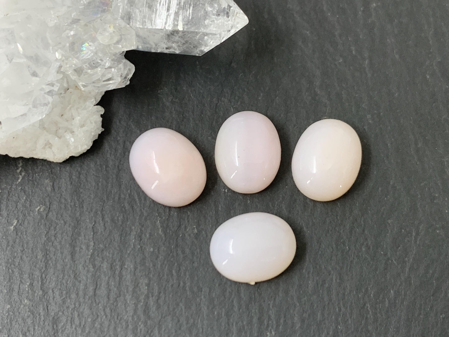 Pink Opal oval 8x10mm cabochon - Calibrated cabochons