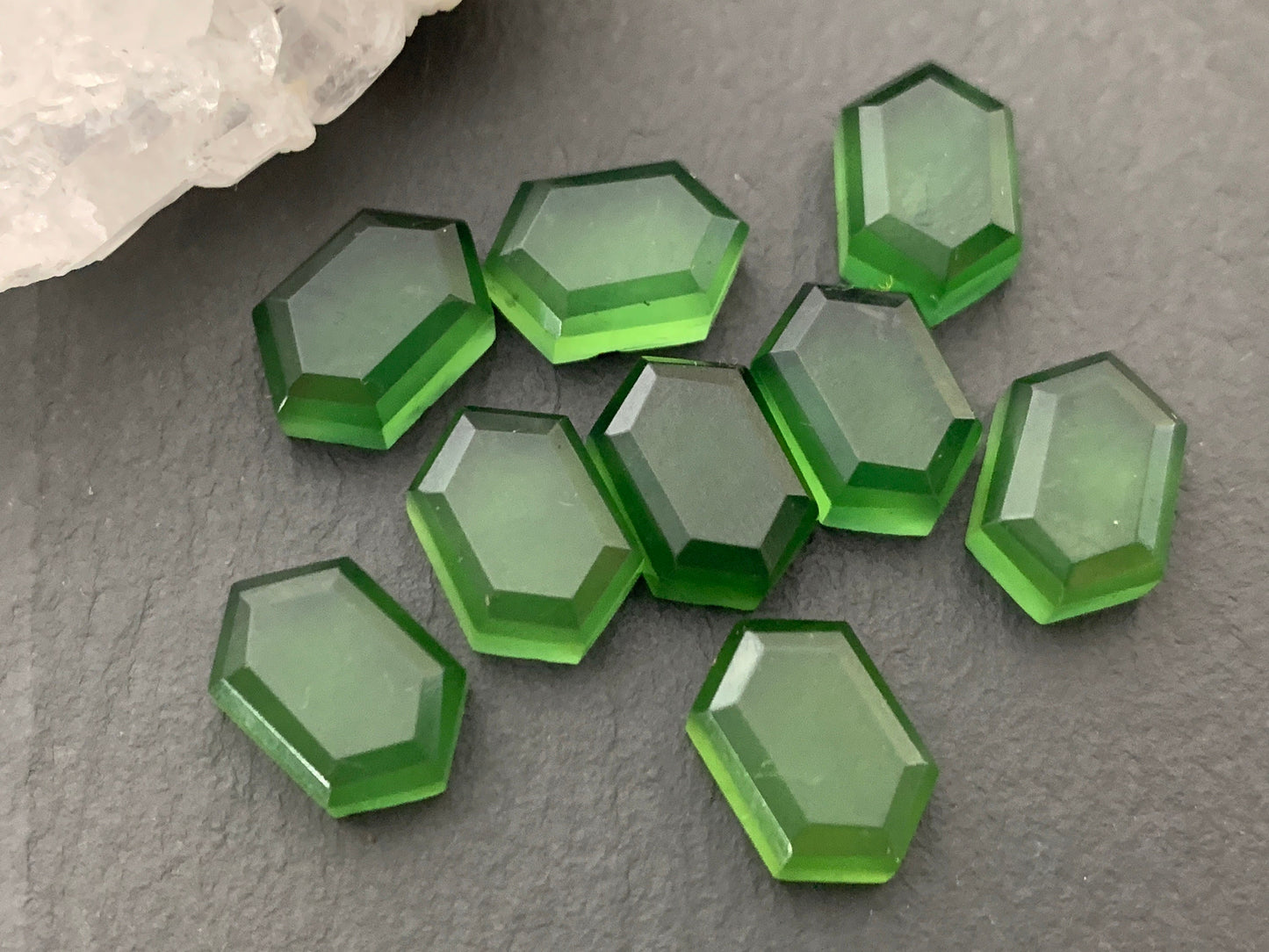 Faceted Serpentine long hexagon 8x12mm cabochon