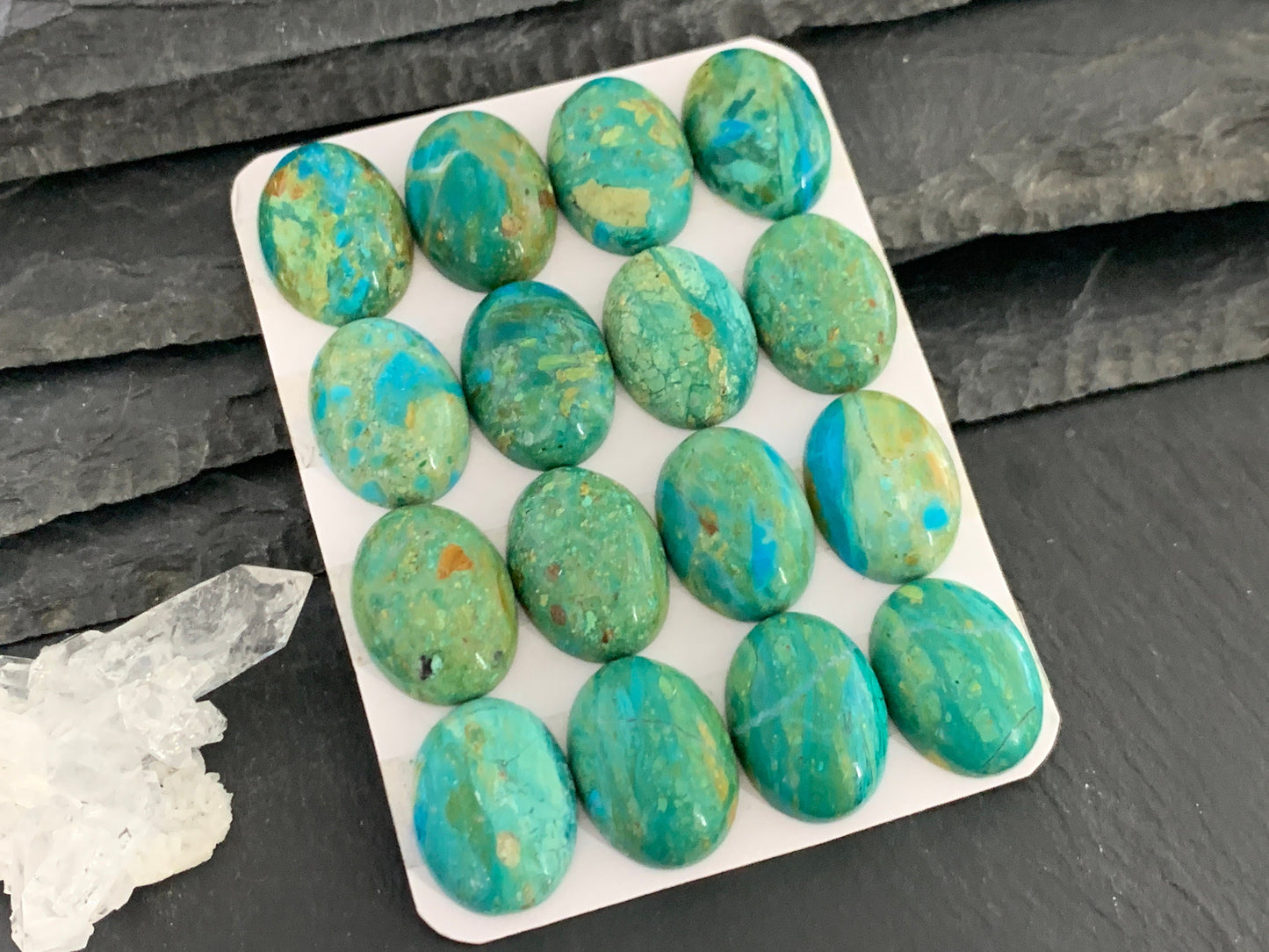 Opaline oval 15x20mm cabochon- Calibrated cabochons