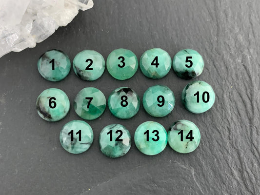 Faceted Emerald round 8mm cabochon