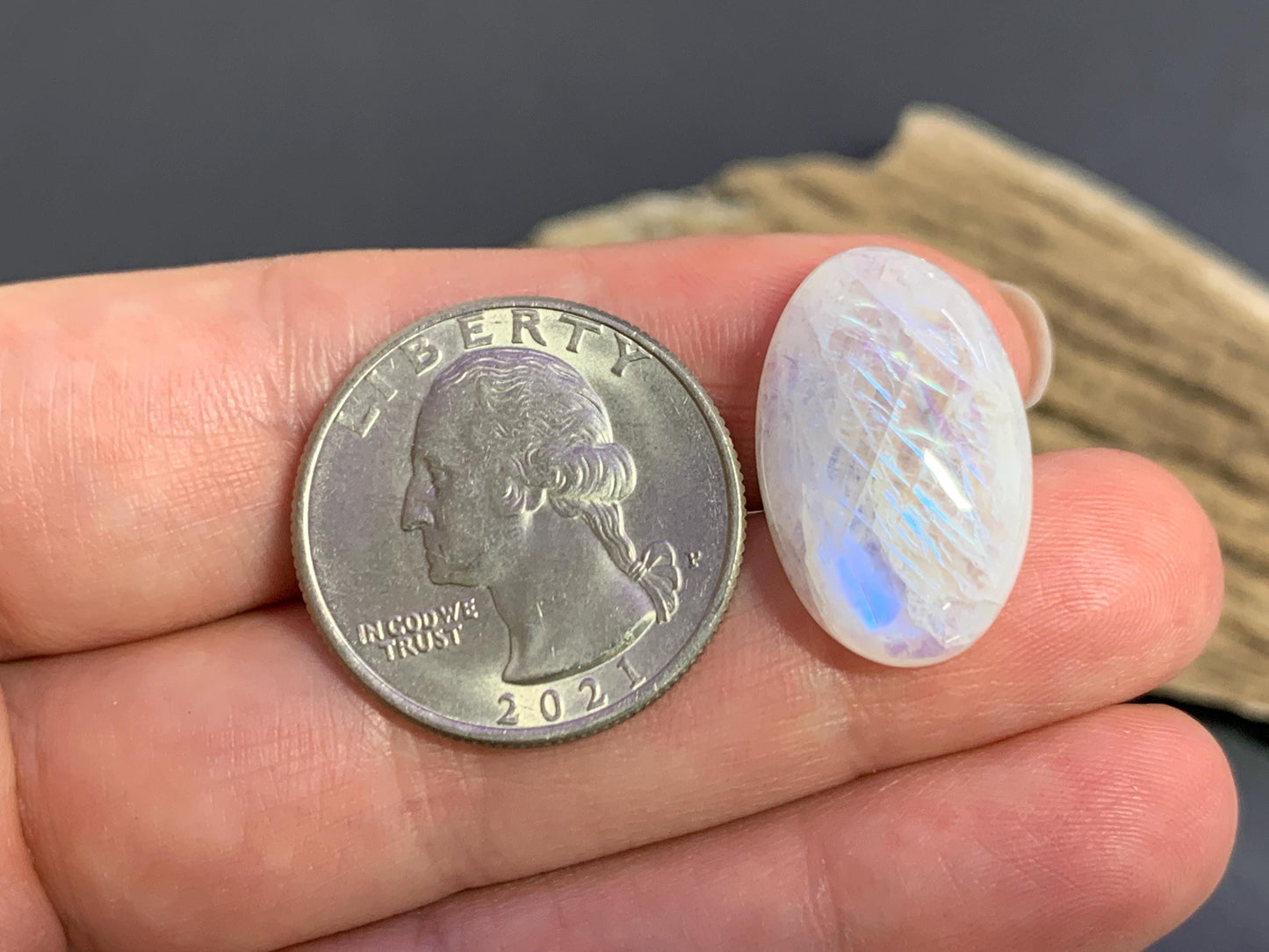 Rainbow Moonstone oval 22x14x7mm cabochon