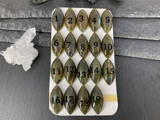 Labradorite marquise 12x25mm cabochon - Calibrated Cabochons