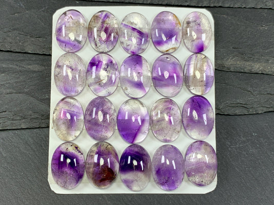 Amethyst oval 13x18mm cabochon - Calibrated cabochons