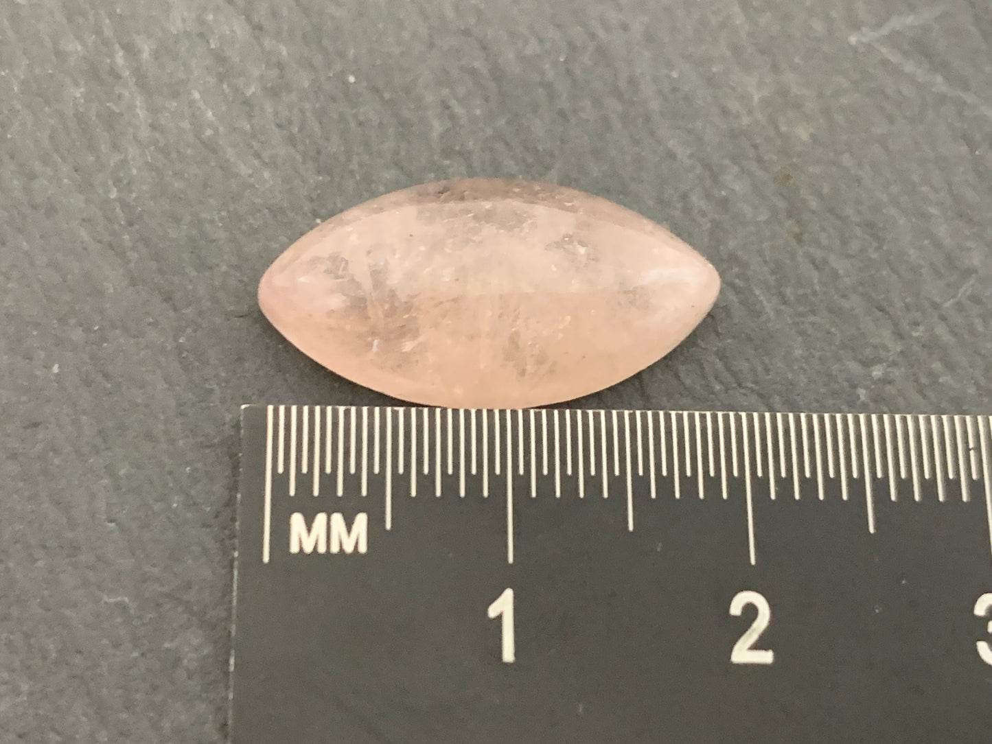 Salmon Morganite marquise 10x20mm cabochon - Calibrated cabochons