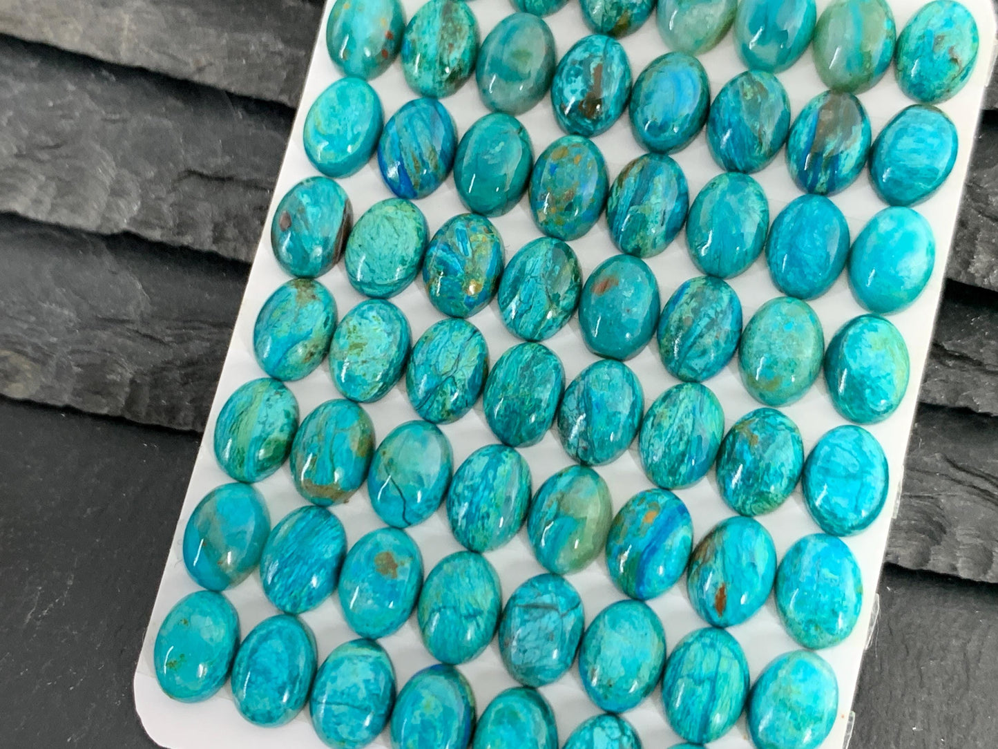 Opaline oval 6x8mm cabochon | Calibrated cabochons | Natural Opaline