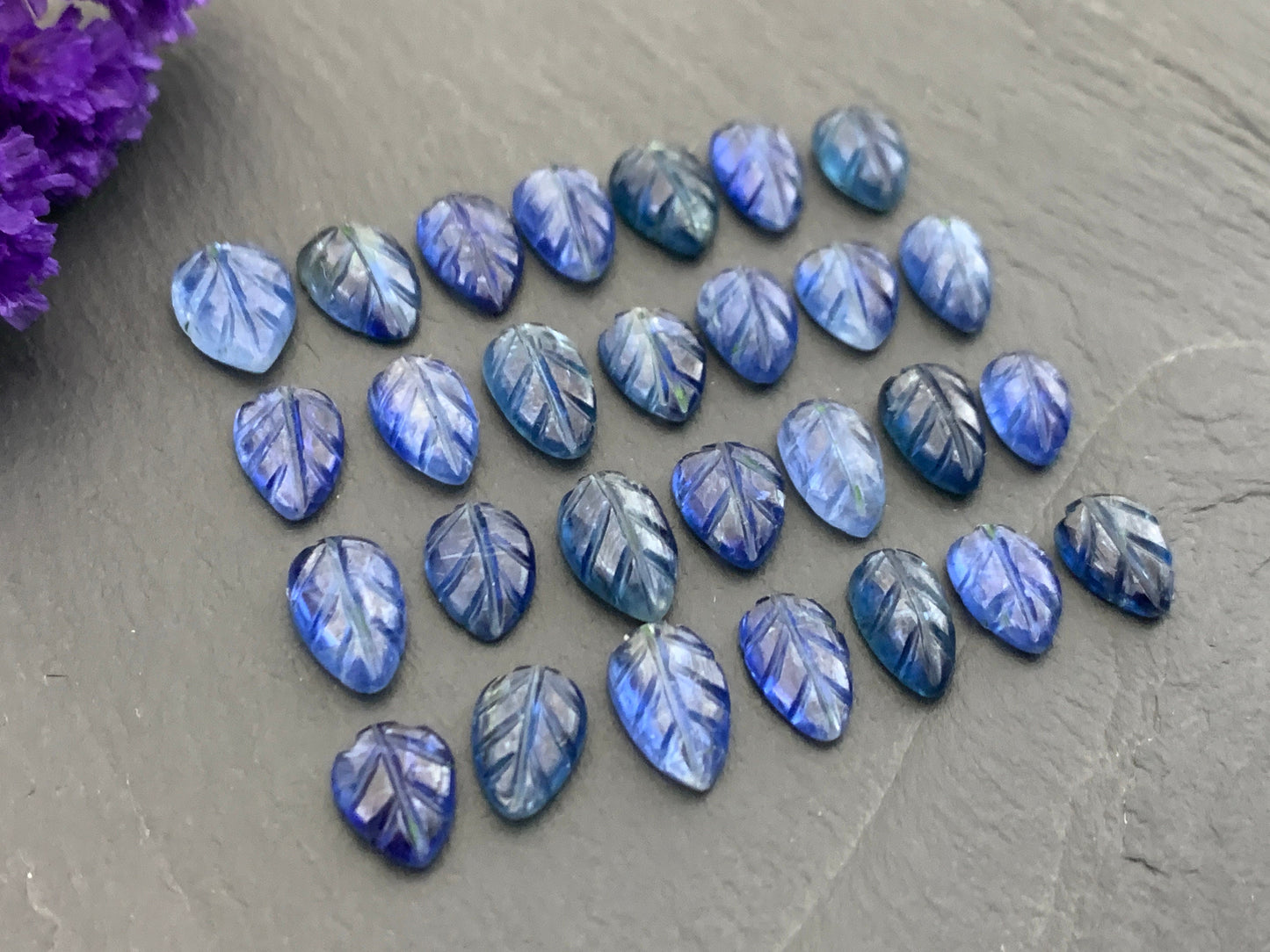 Blue Kyanite leaf 9-11mm long cabochon - Carved Kyanite leaf