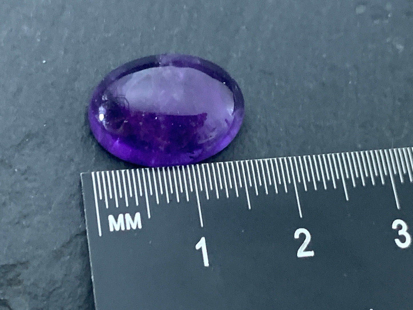 Amethyst oval 12x16mm cabochon - Calibrated cabochons