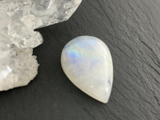 Rainbow Moonstone 20x14x7mm cabochon
