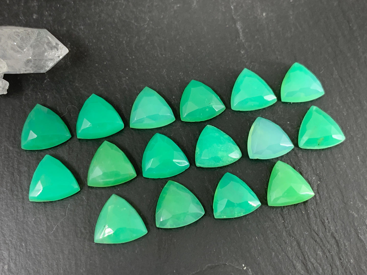 Faceted Chrysoprase trilangle 10mm cabochon