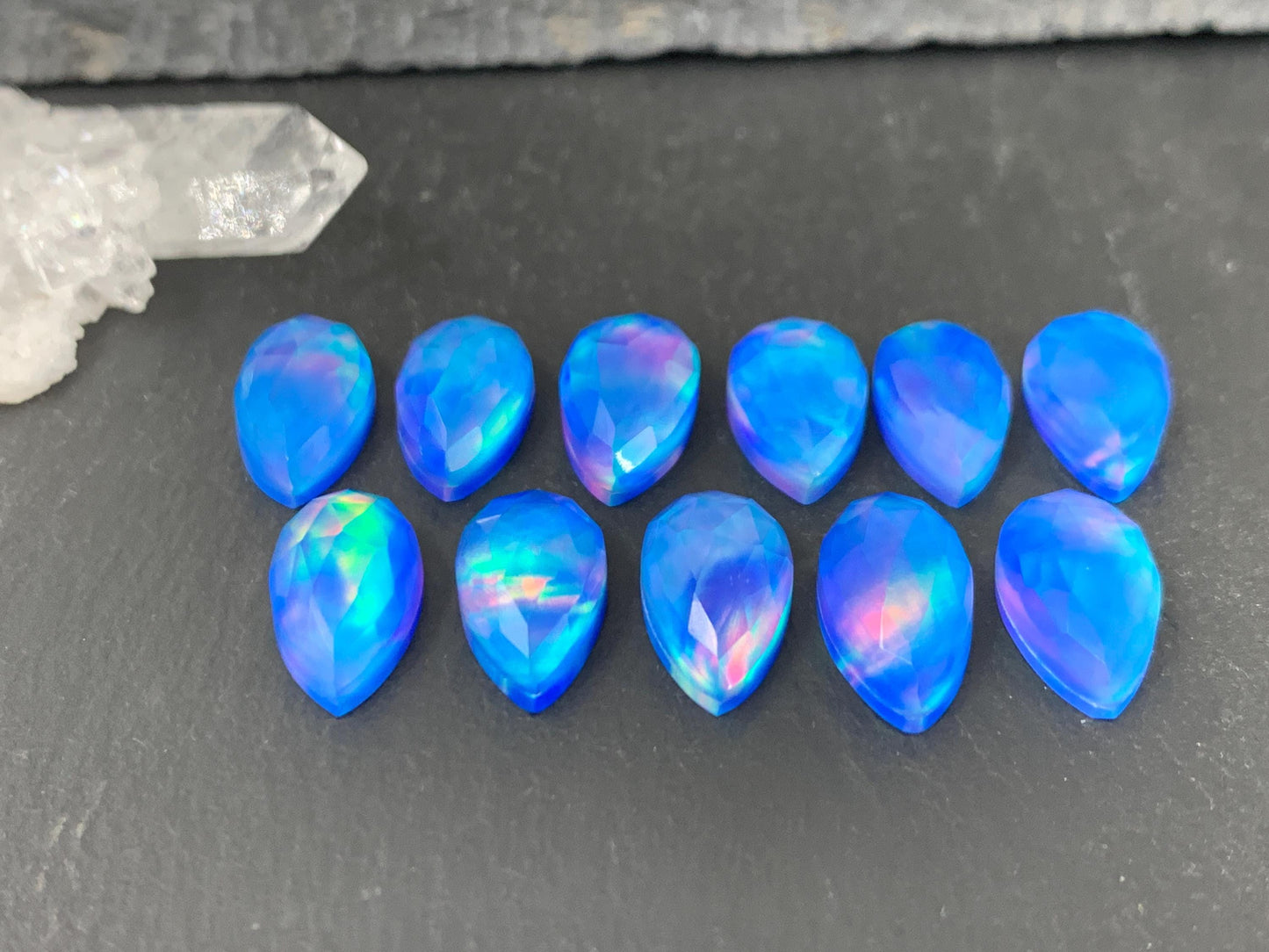 Faceted Aurora Opal pear 8x15mm cabochon - Doublet cabochon
