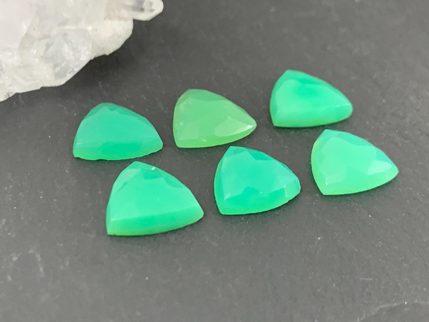 Chrysoprase Triangle Cabochon – 10mm Faceted Top Gem, Natural Green Gemstone