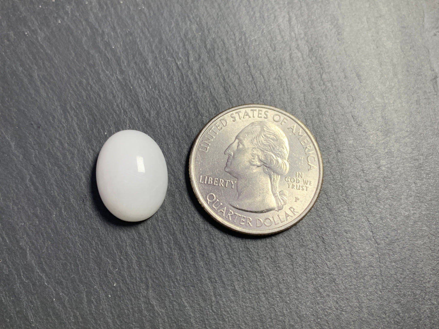 White Quartzite oval 12x16mm cabochon - Calibrated cabochons