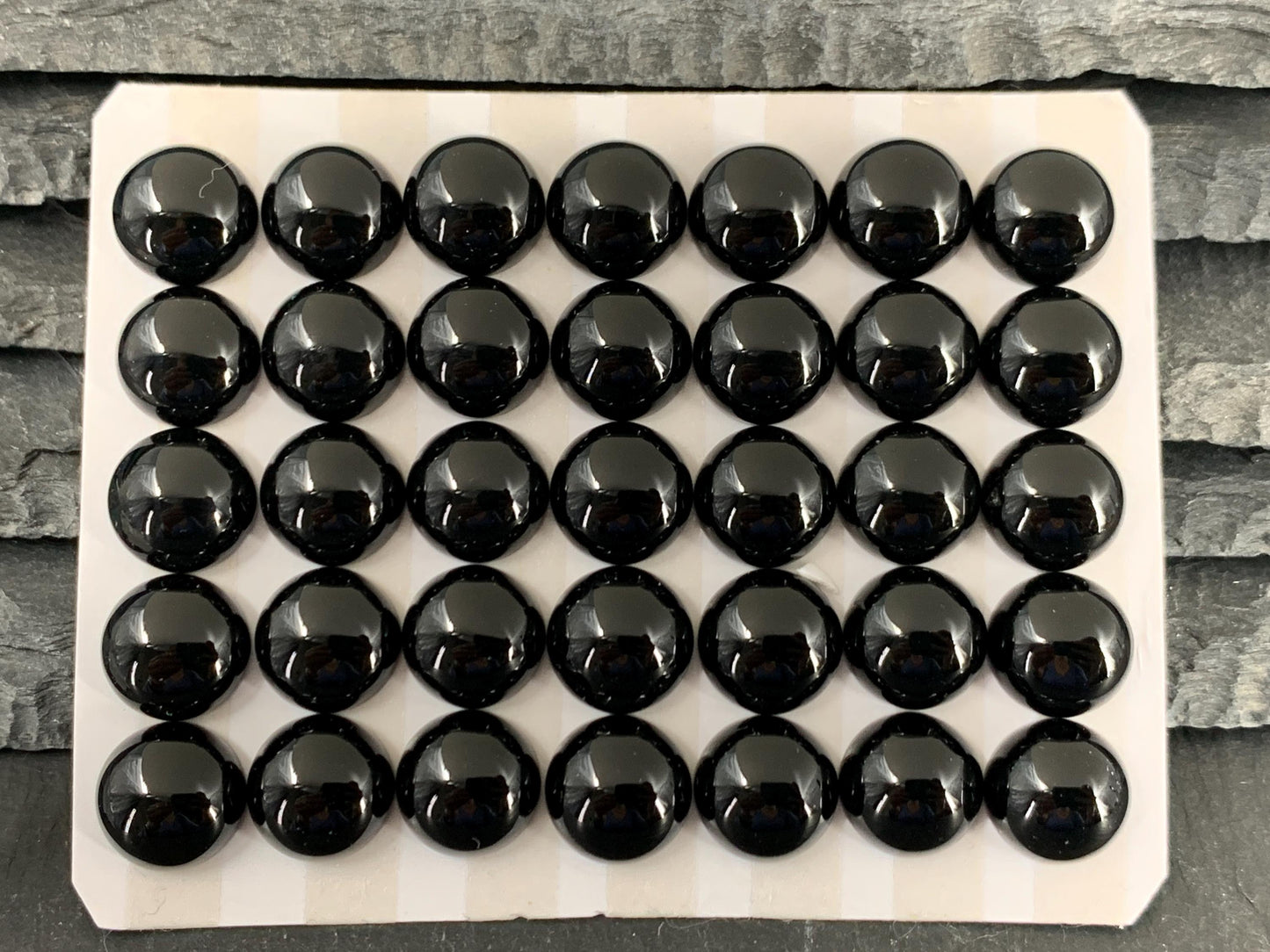 Black Agate round 10mm cabochon - Calibrated cabochons