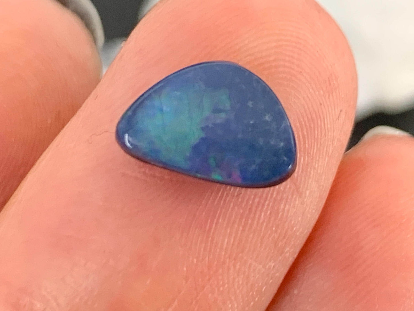 Australian Opal doublet 6x9x3mm cabochon