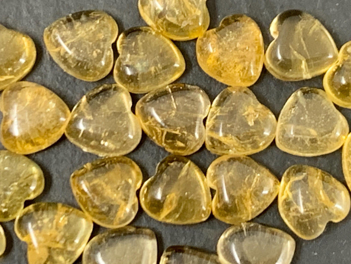 Tourmaline heart 5mm cabochon - Calibrated cabochons