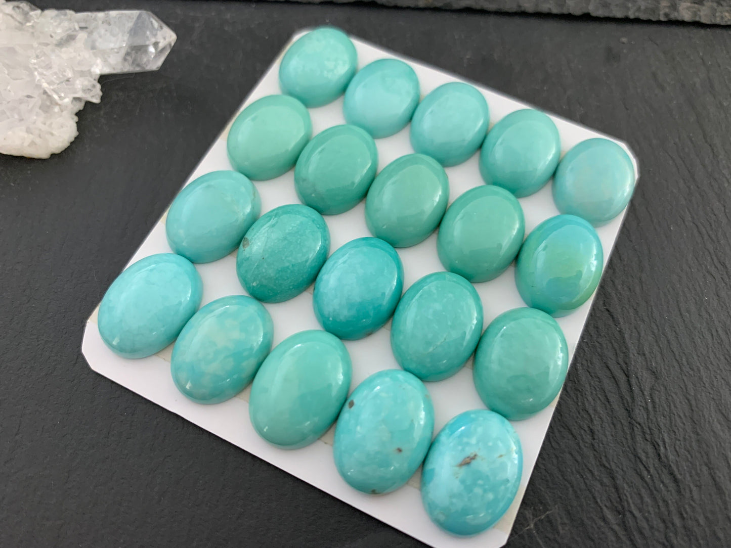 Turquoise Oval 12x16mm cabochon - Calibrated cabochons