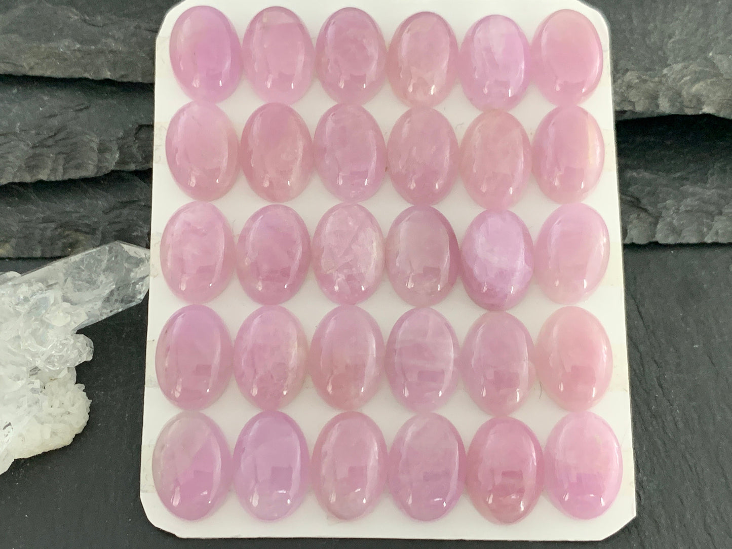 Kunzite oval 10x14mm cabochon - Calibrated Cabochons