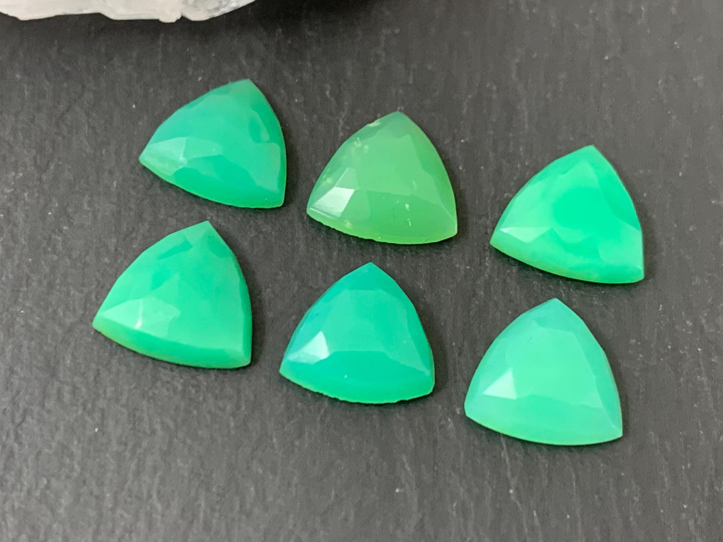 Chrysoprase Triangle Cabochon – 10mm Faceted Top Gem, Natural Green Gemstone