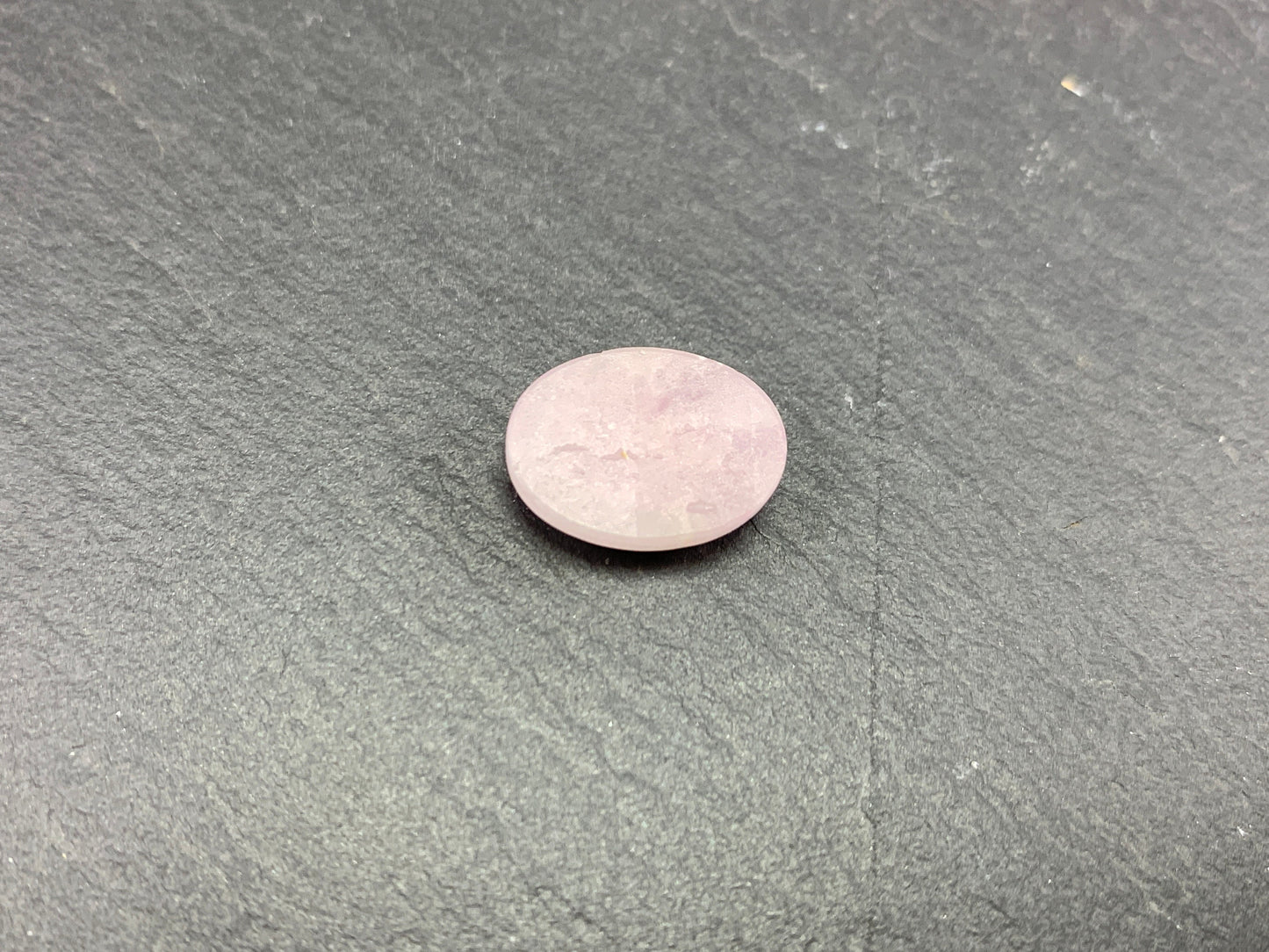 Kunzite oval 10x14mm cabochon - Calibrated. cabochons