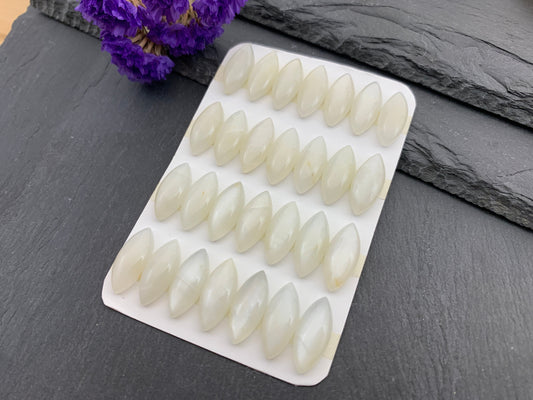White Moonstone marquise 8x18mm cabochon - Calibrated cabochons