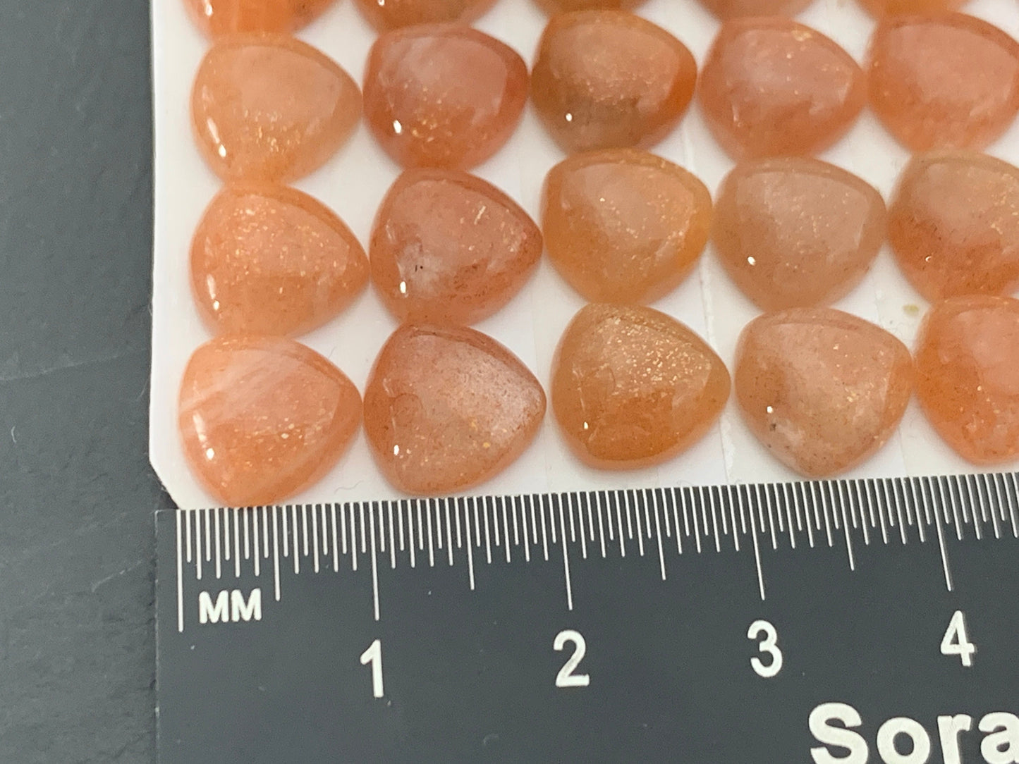 GoldSand Sunstone triangle 10x10mm cabochon